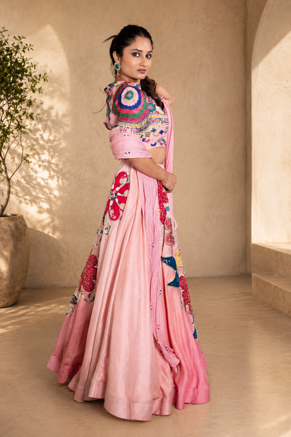 Gulnaar Bloom Lehnga